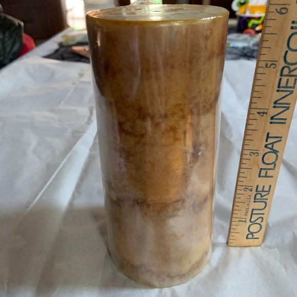 🦩NWT Charming Farmhouse Candle in Pumpkin Butter scent & beautiful caram… - Picture 3 of 5